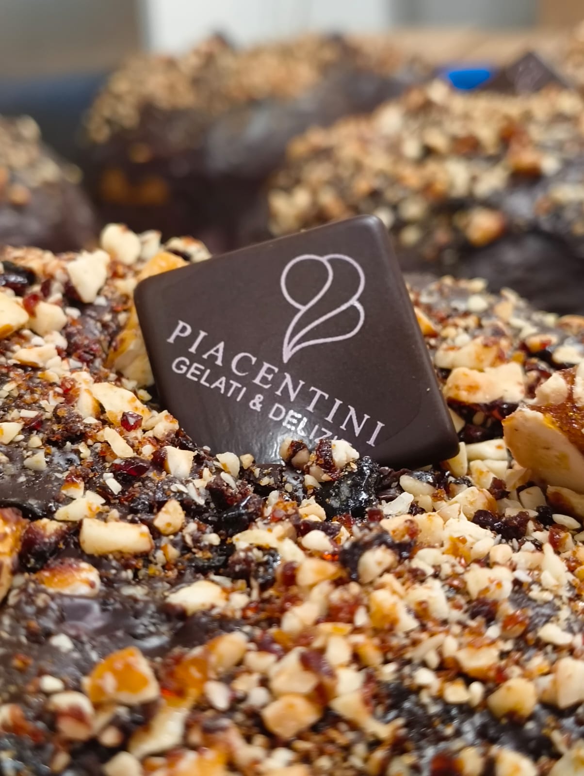 PANETTONE ARTIGIANALE CROCCANTE DI MANDORLA & GIANDUJA