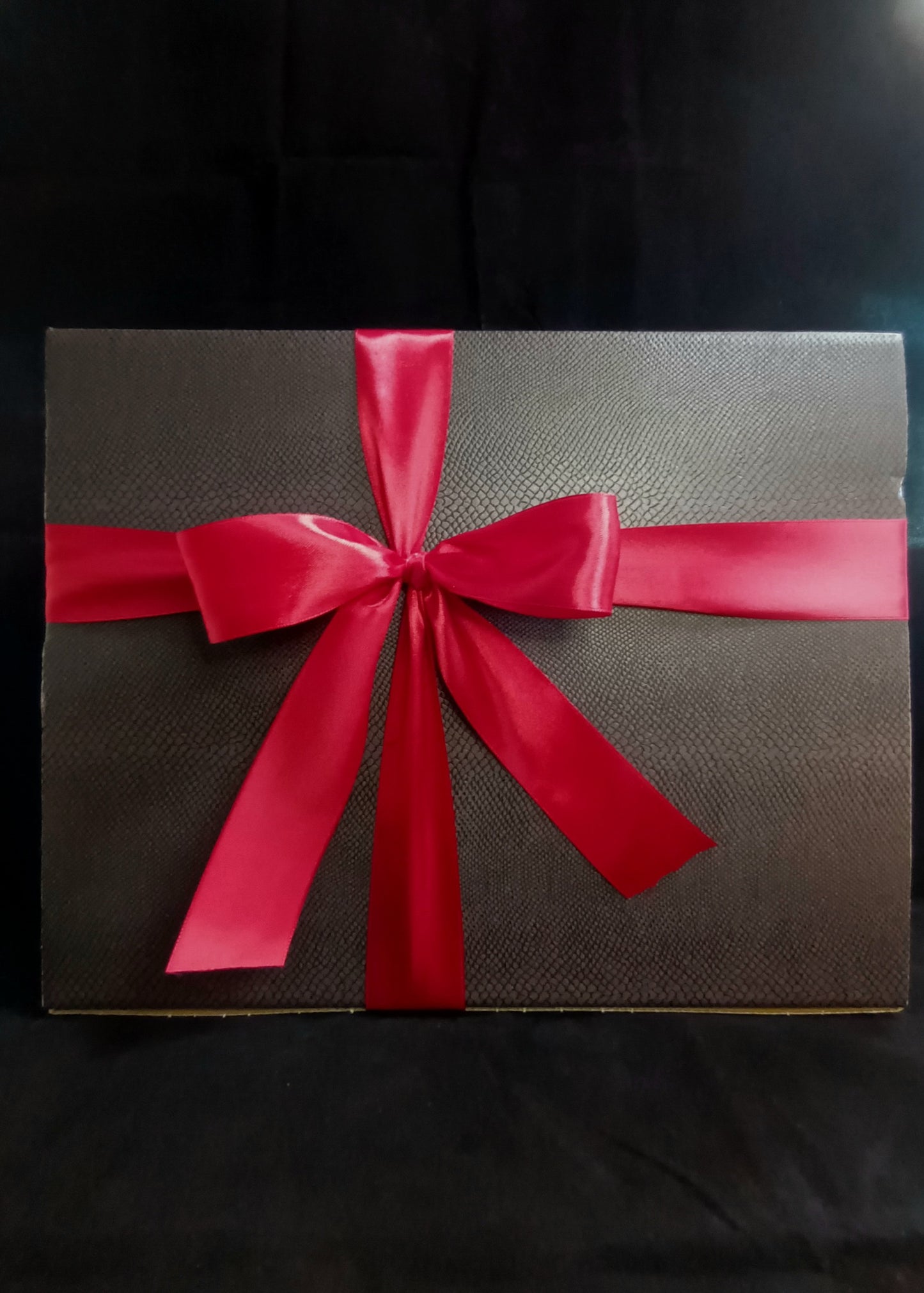 Toast box for couples