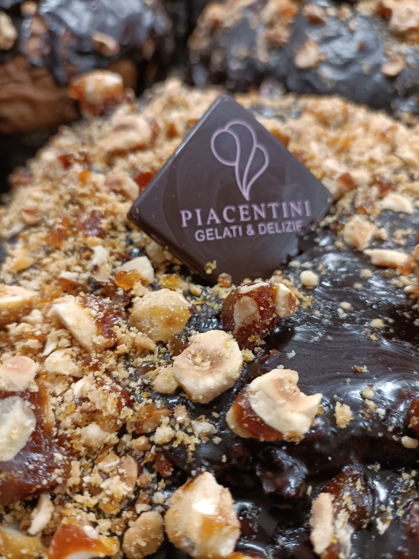 CRUNCHY ARTISAN PANETTONE &amp; GIANDUJA